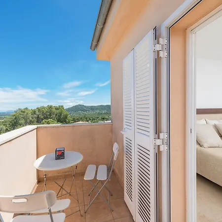 Talaiot 25 Villa